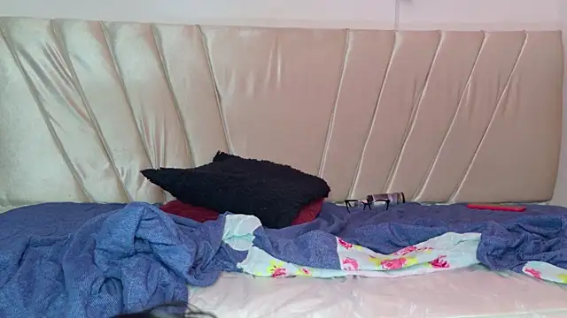 aly_n_sebas webcam