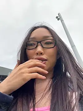 trytomakememoam webcam
