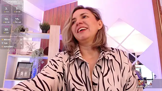 milfsecret69 webcam