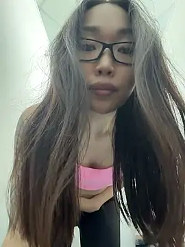 trytomakememoam webcam