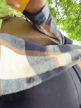 trytomakememoam webcam