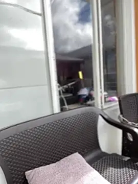 PamelaJonsom_ webcam