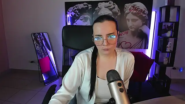 TiffanysGlow webcam