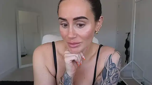LibbyLoveHeartx webcam