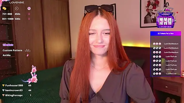 EleanorePeach webcam