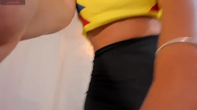 ArianaDumont webcam