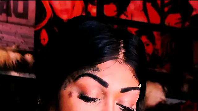 indian_dreamgirl webcam