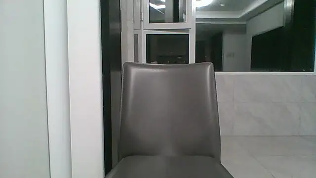 nole_china7 (Ask my age) - talk / fun / cum
