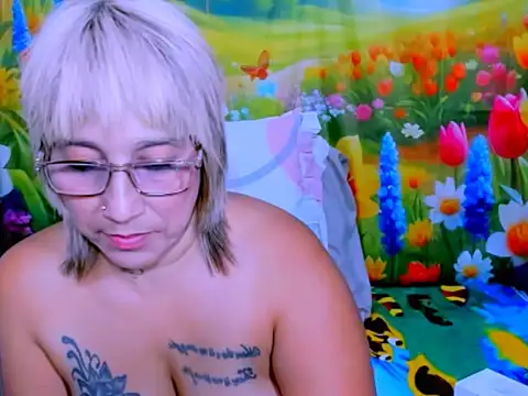 indianroxy webcam