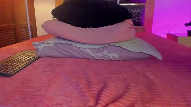 Zoe_sky1 webcam