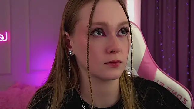 AgataFoxley live cam on StripChat