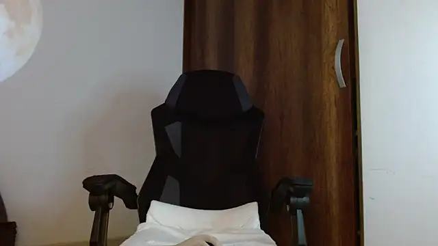 Noah_jhonsonn webcam