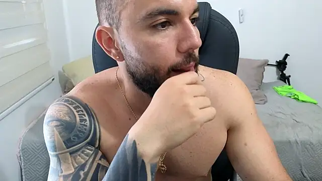 Isaac_Carter webcam
