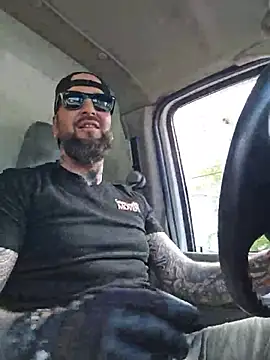 Beardedtattood webcam