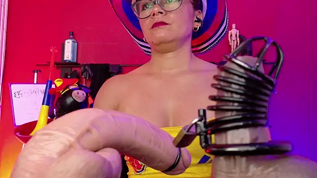 MistressSlut1 live cam on StripChat