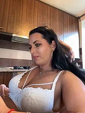Hotmomcheckk_ webcam