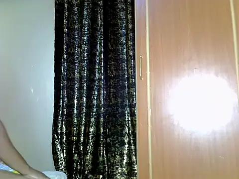 Cream_cherry3 webcam