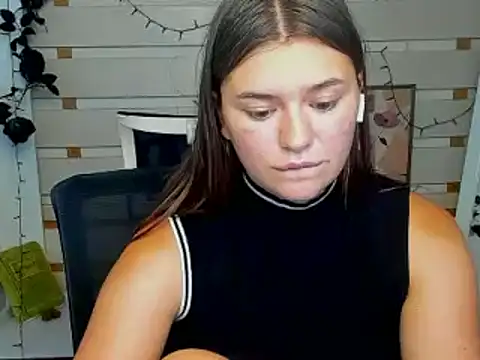 Josephine_Kiss webcam