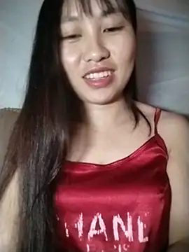 Cherry-squirtt live cam on StripChat