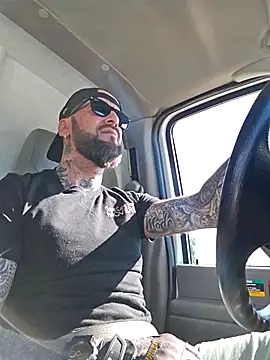 Beardedtattood Live Web Cam Show