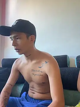 bliinkii_and_luka_ webcam