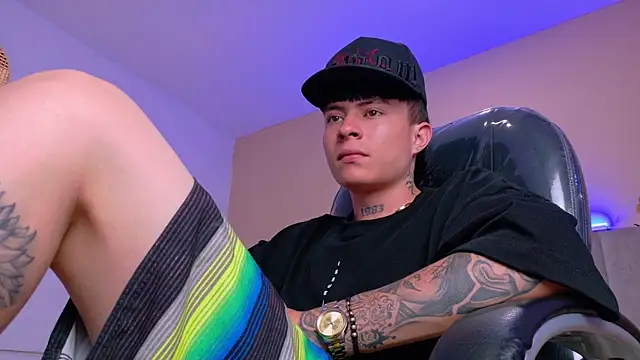 Nascary_Fox webcam
