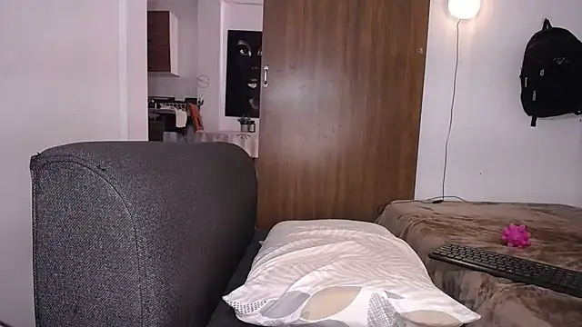 yselahot webcam