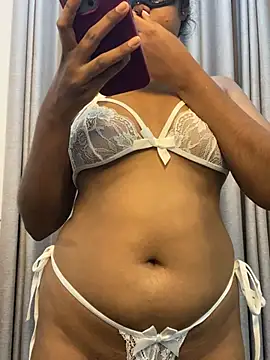 ZELINA_WOOFY webcam