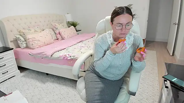 Vika73 webcam
