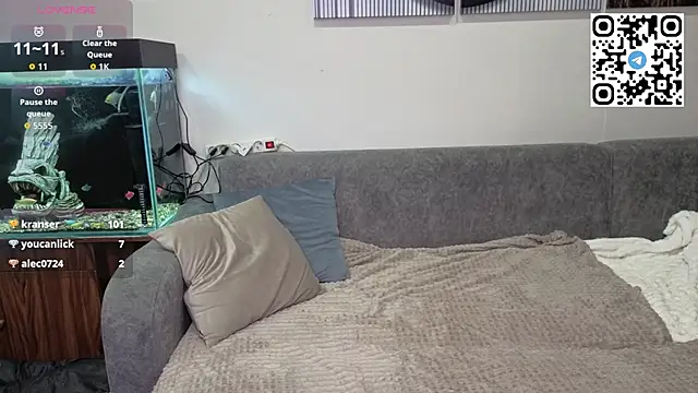 Mia_E1fie02 webcam