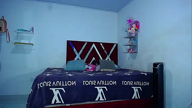 DanisaBrown webcam
