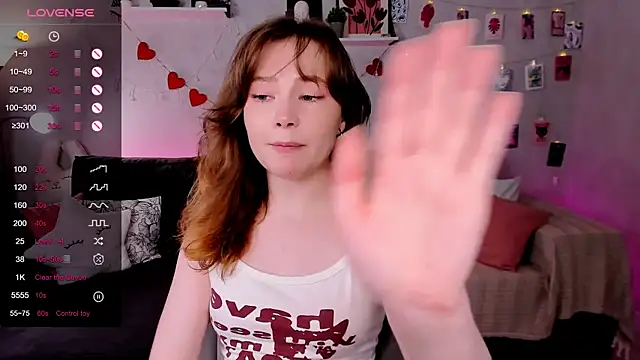LanaBlu_ live cam on StripChat