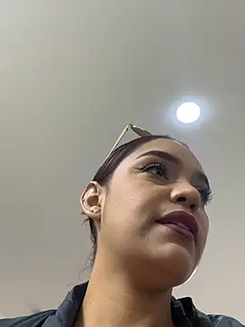 Sara-77 webcam