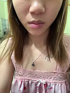 Vi_sexyy live cam on StripChat