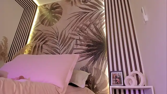 Samaantha-White webcam