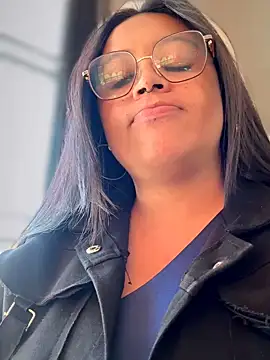 Mia_Risky-1 webcam