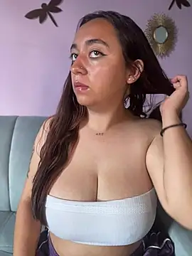 Im_Luuu webcam