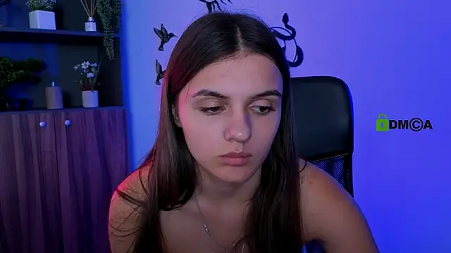 lisa_dark_ webcam
