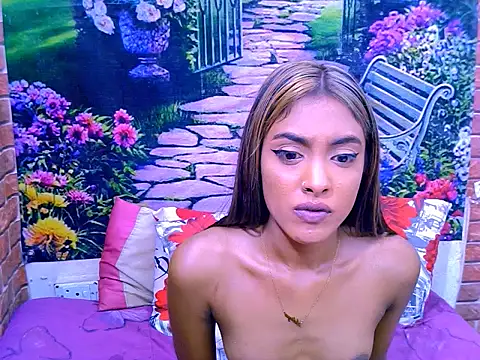 IndianPretty14u2Luv webcam