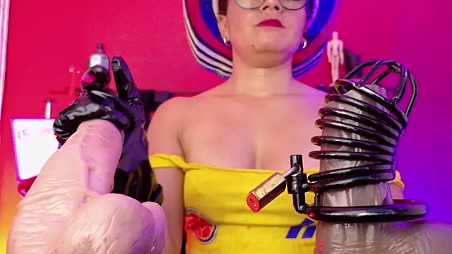 MistressSlut1 webcam