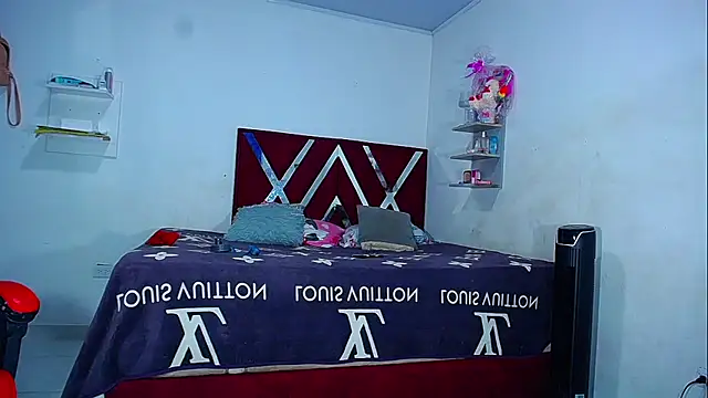 DanisaBrown webcam