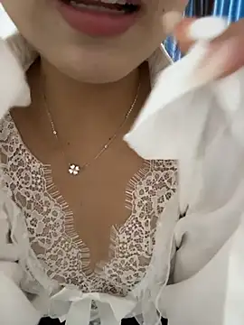 美女ela_sisi在线直播