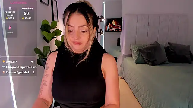 AmyWood live cam on StripChat