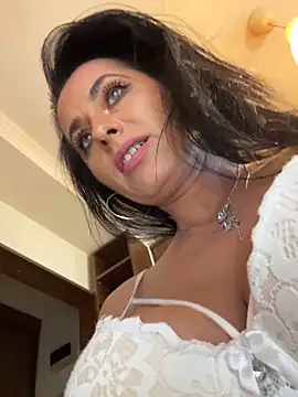 Hotmomcheckk_ webcam