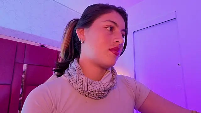 moon_winy live cam on StripChat