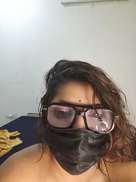 callmeshreya Live Web Cam Show