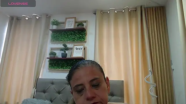 sasi_luna webcam