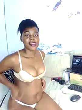 cum_queen254 webcam