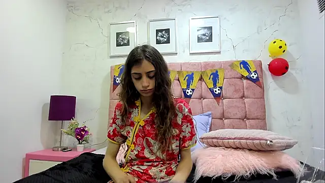 KatalinaLaurent webcam
