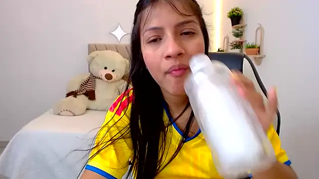 zara_cute webcam
